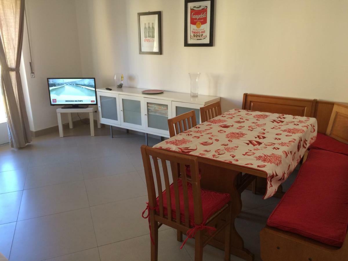 Casa Liliana Apartment เลวานโต ภายนอก รูปภาพ