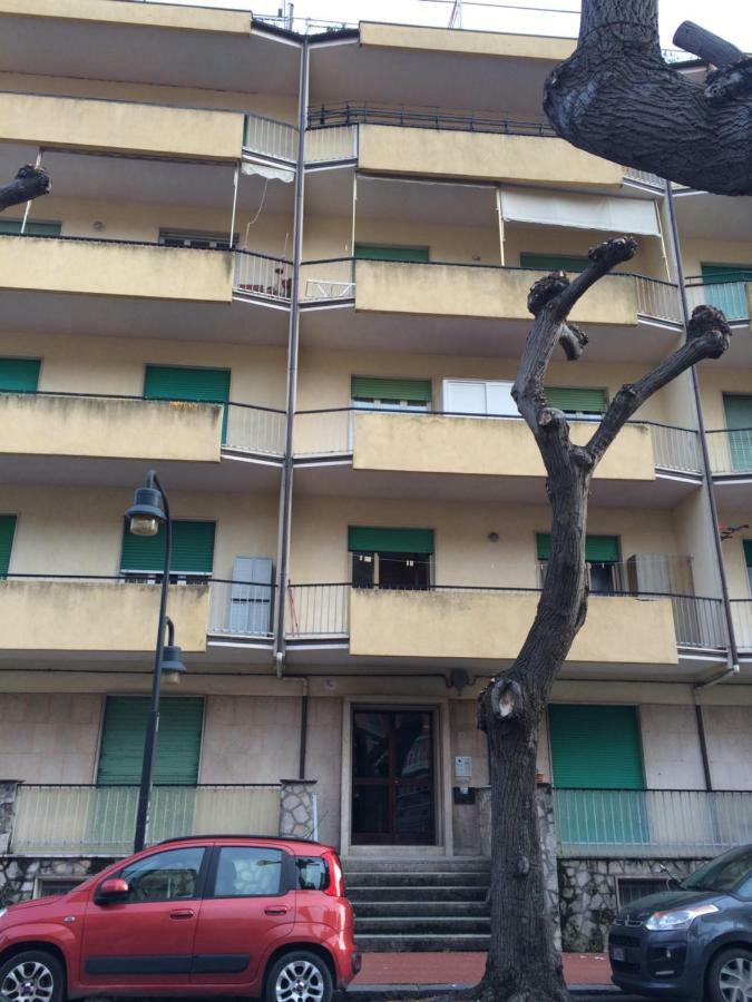 Casa Liliana Apartment เลวานโต ภายนอก รูปภาพ